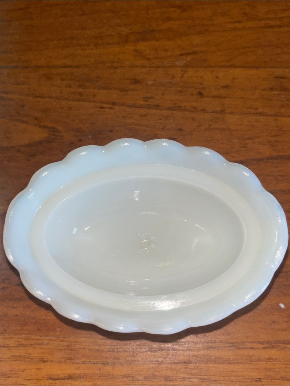Vintage Westmoreland marked opalescent milk glass Hen-On-Nest trinket dish - Picture 8 of 12